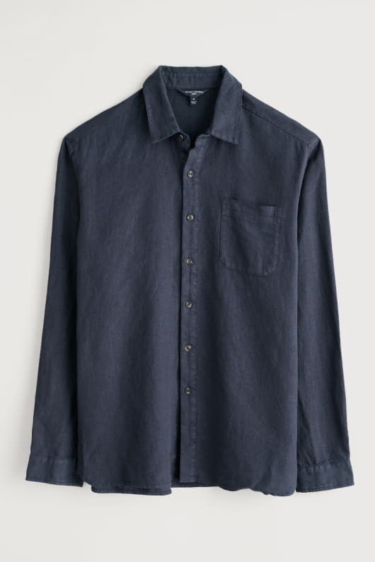 los hombres del comisario de ropa de camisetas