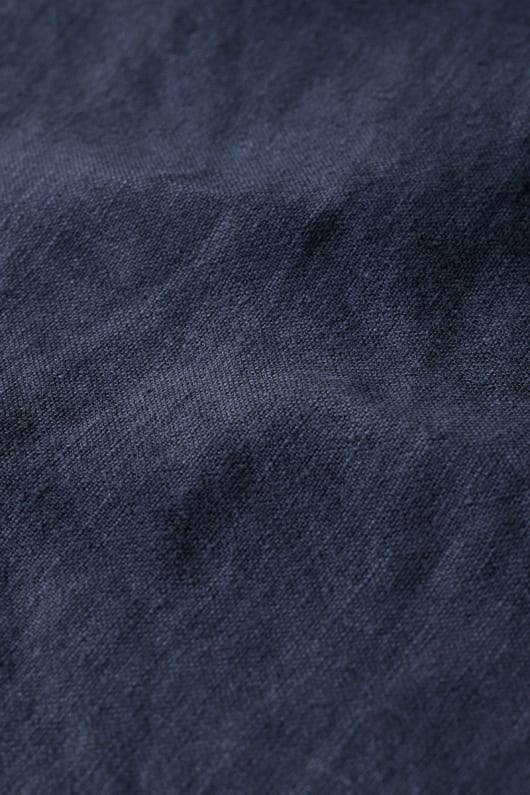 los hombres del comisario de ropa de camisetas