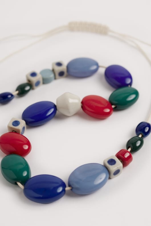bodinnar con cuentas de collar